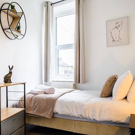 Stunning House Sleeps 7 - Parking Βίλα Μπάξτον Εξωτερικό φωτογραφία
